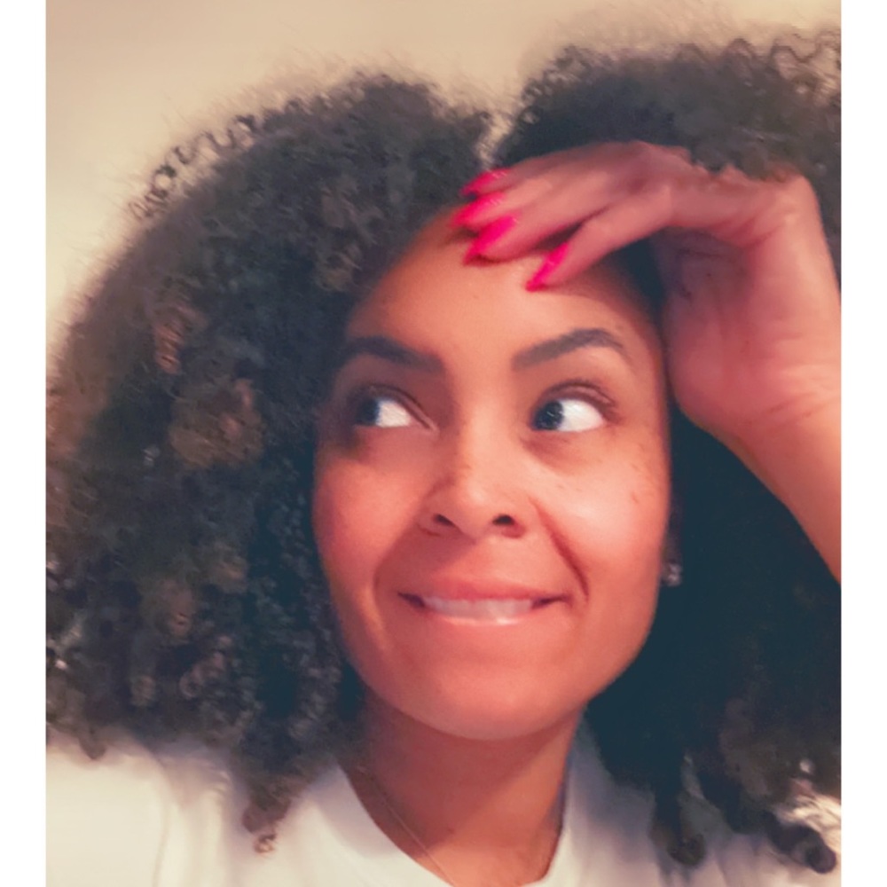 Meet your Posher, Stephanie